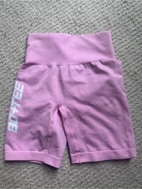 Bo+Tee pink biker short never worn